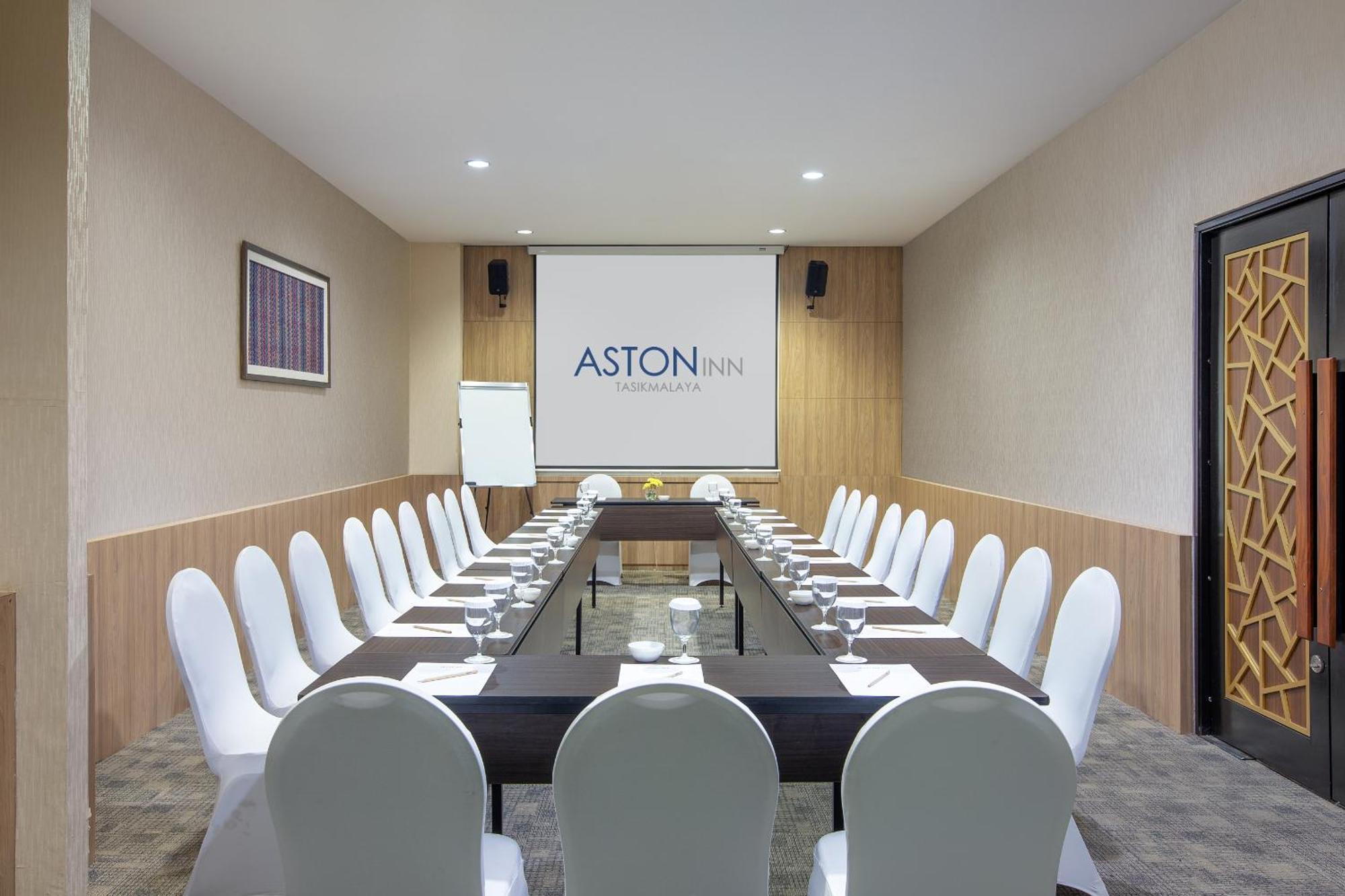 Aston Inn Tasikmalaya Exterior photo